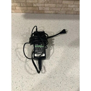 sony ac adapter vgp-ac19v27  th‎